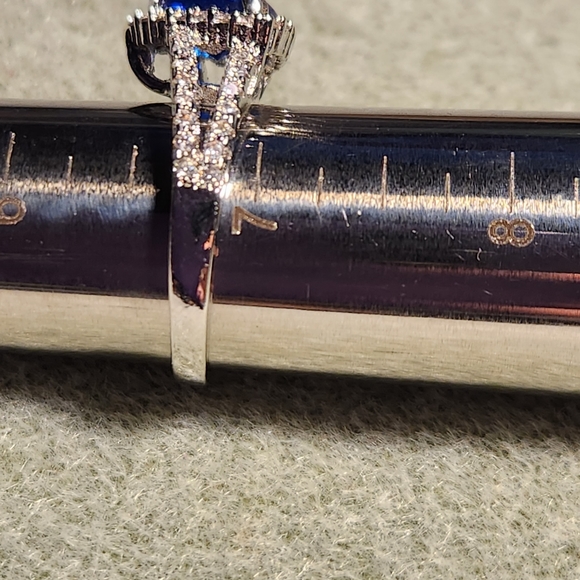 Trillion blue stone ring - Picture 4 of 5